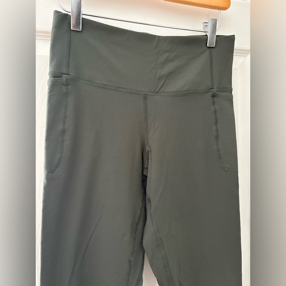 Under armour dark green fitted leggings size medium 26” inseam - Picture 3 of 12